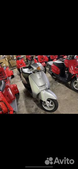 Скутер Honda Lead AF48