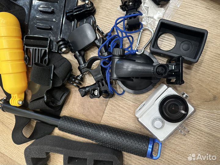 Xiaomi yi action camera + куча аксесуаров