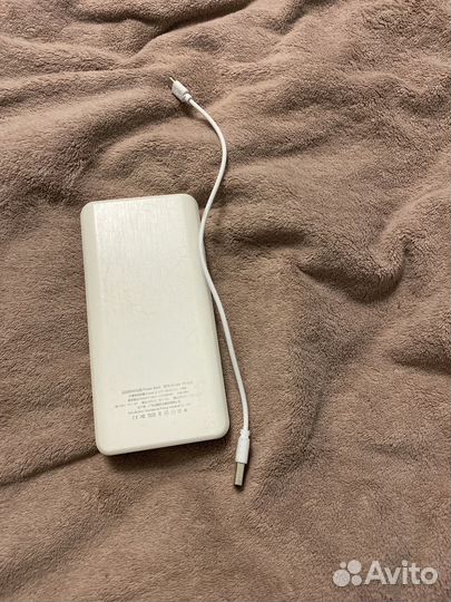 Повербанк pineng