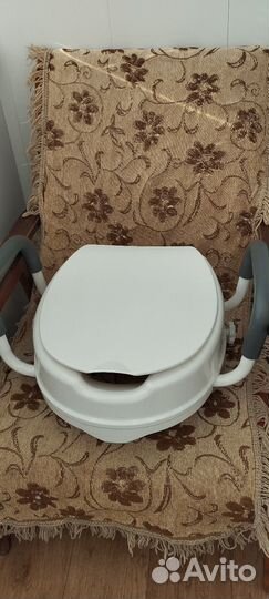 Сиденье-насадка на унитаз