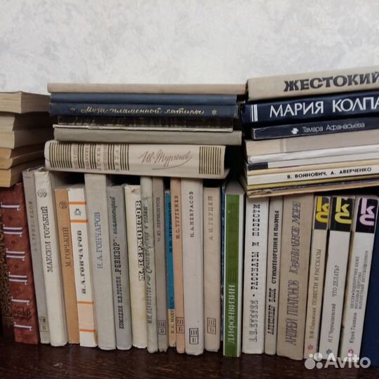 Книги (школьная программа, художествен. лит-ра)