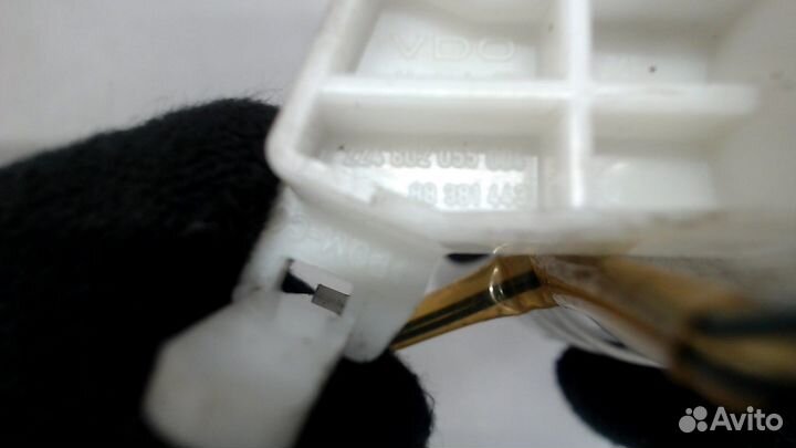 Датчик уровня топлива Audi A8 (D3), 2009