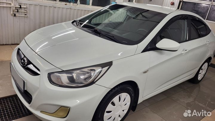 Hyundai Solaris 1.6 AT, 2013, 182 000 км