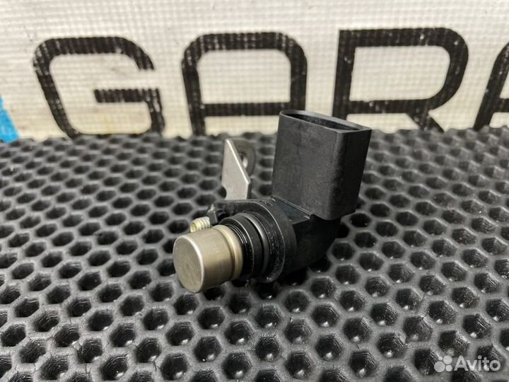 Датчик распредвала Mercedes-Benz V-Class W638