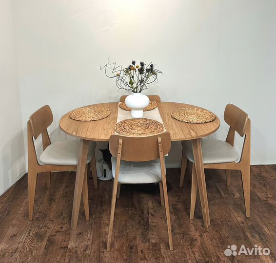 Круглый кухонный стол
