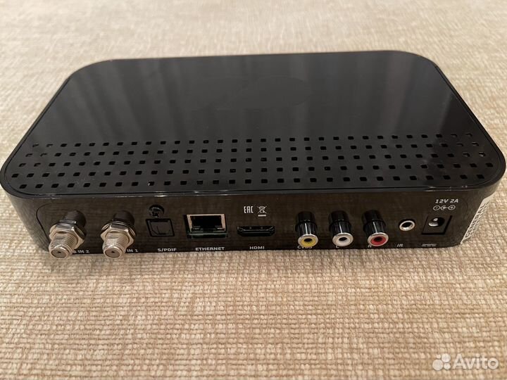 Цифровой спутниковый приёмник GS B521