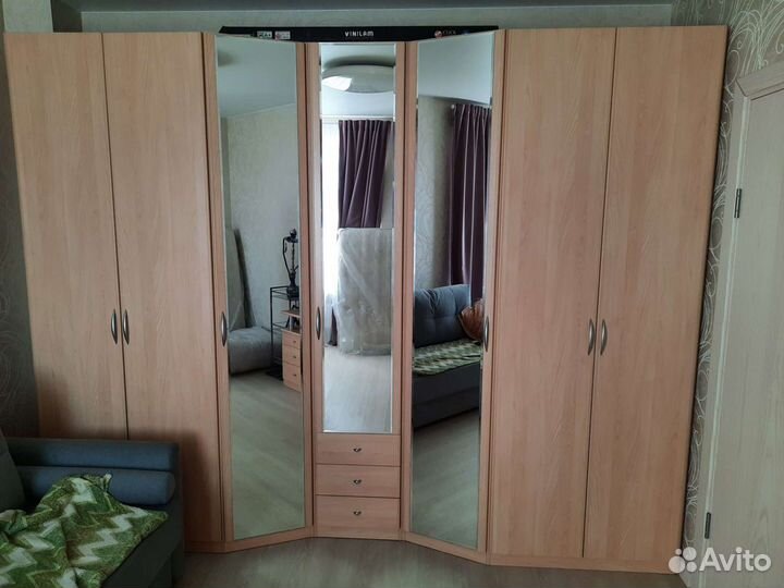 Шкаф