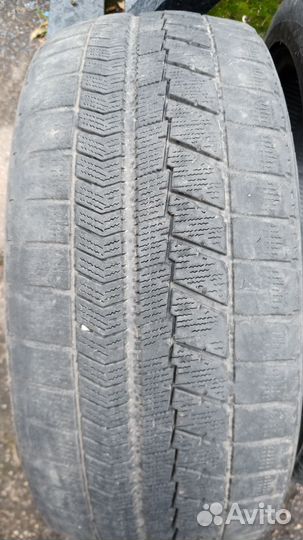 Bridgestone Blizzak VRX 215/45 R17