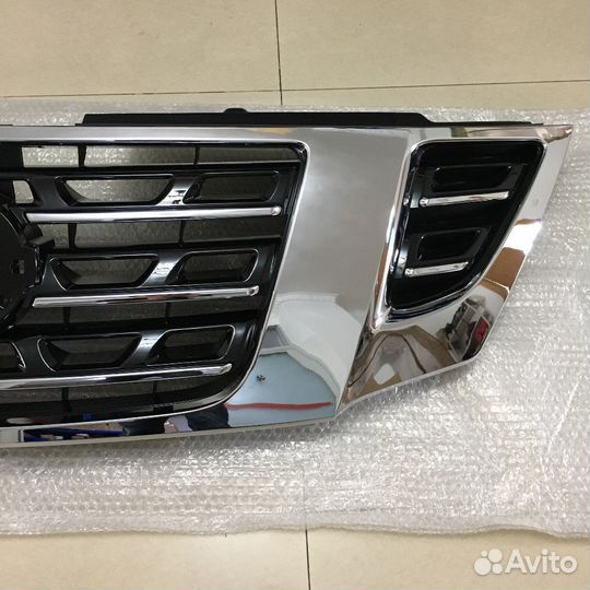 Nissan Patrol Y62 Решетка радиатора L1KQ9