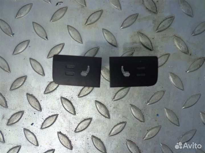 Кнопка обогрева сидений VW Polo 5