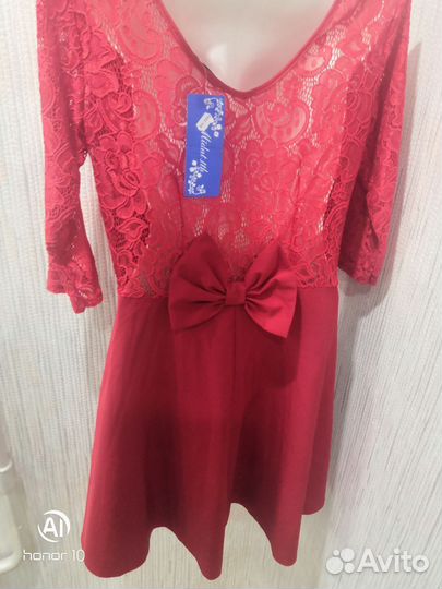Платье красное