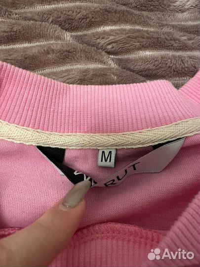 Лонгслив розовый