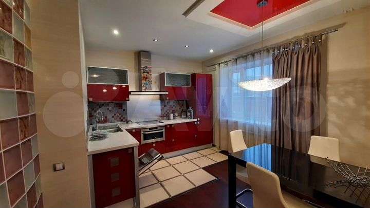 2-к. квартира, 71 м², 10/13 эт.