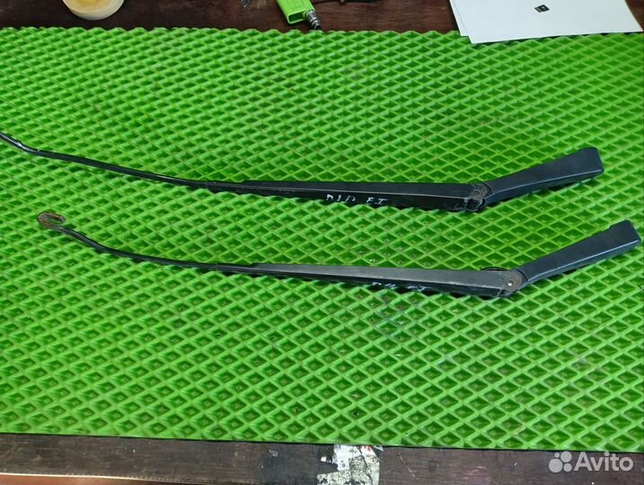 Поводки дворники форд Фокус1