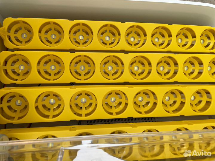 Инкубатор для 56 яиц с овоскопом