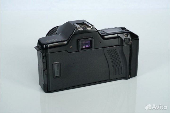 Пленочный зеркальный фотоаппарат Ricoh KR-10M (фот