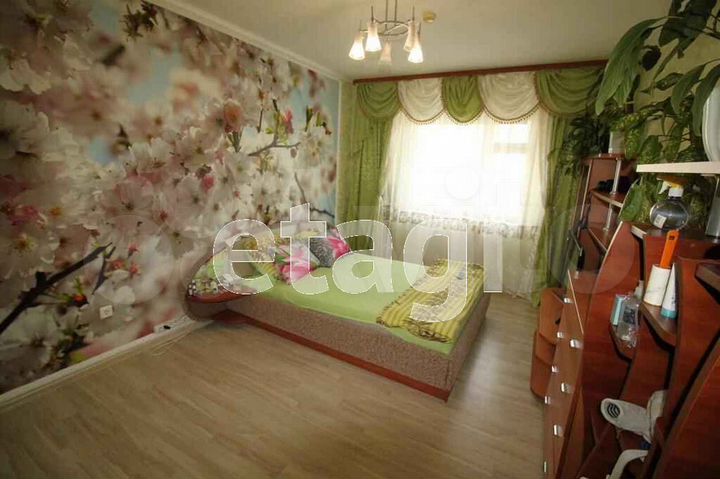 2-к. квартира, 70 м², 4/8 эт.