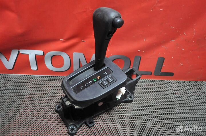 Селектор АКПП toyota avensis ST220