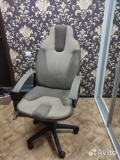 Компьютерное кресло