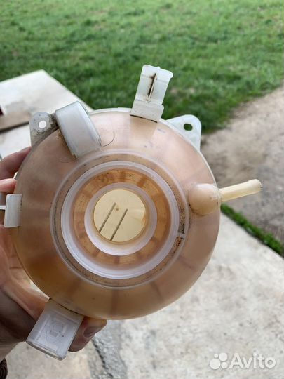 Расширительный бачок audi Q3 оригинал