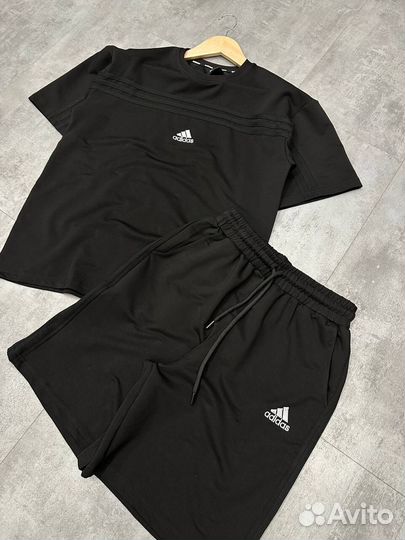 Спортивный костюм Adidas шорты и футболка