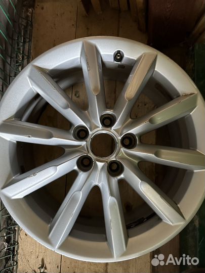Диски на Audi Q3 R17