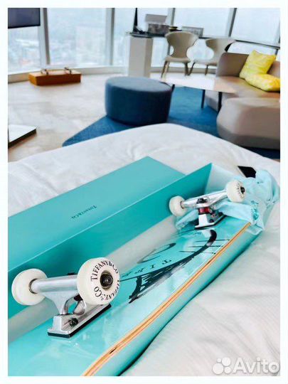Скейтборд Tiffany & Co 80