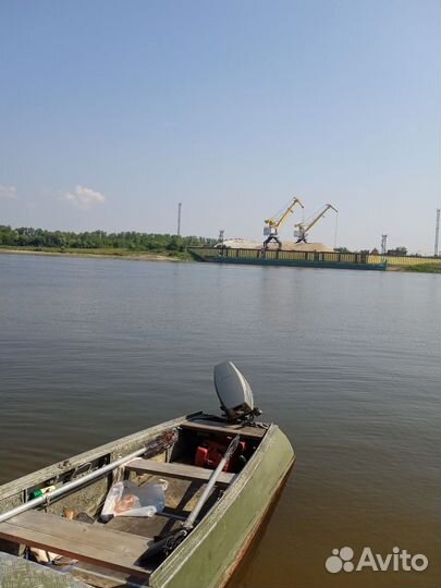 Продам лодку с мотором