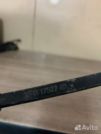 Поводок дворников Ford Focus 1