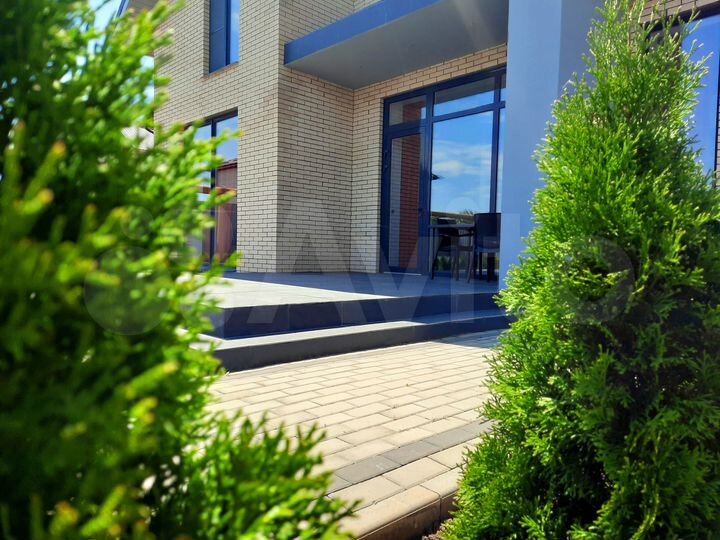 Дом 215,4 м² на участке 7,2 сот.