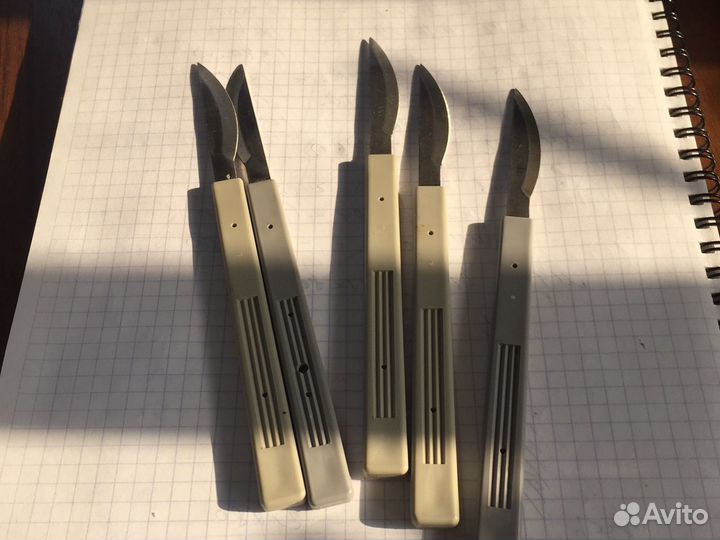 В коллекцию СССР пинцеты. скальпели