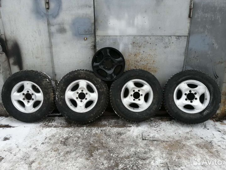 Nokian Tyres Hakkapeliitta 10 245/70 R16