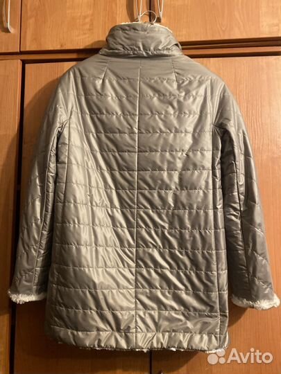 Женская куртка с искуственным мехом