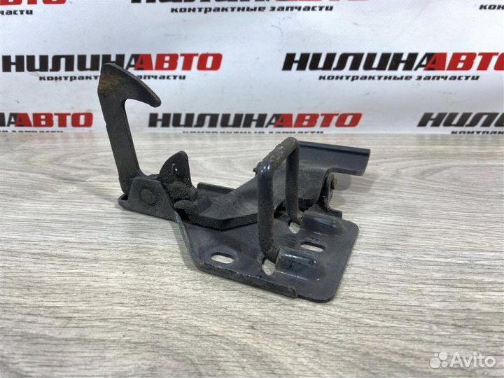 Замок капота Volkswagen Touareg кроссовер 2.5 BAC