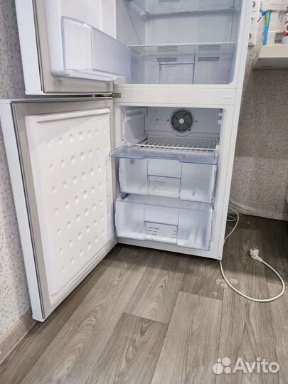 Холодильник бу Beko