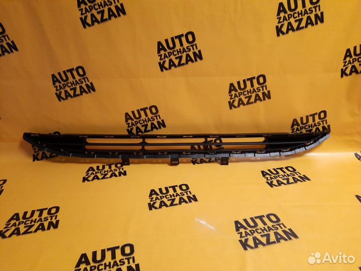 Решетка бампера Hyundai Solaris 2 2017-2020