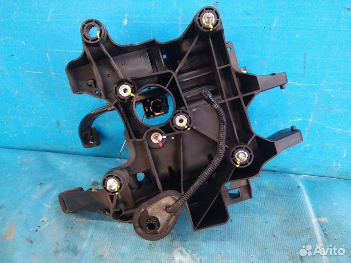 Педаль тормоза Chevrolet Aveo (T300) 2011