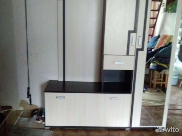Прихожая продам