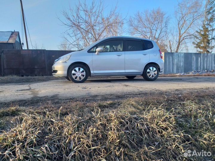 Honda Fit 1.3 CVT, 2003, 111 111 км