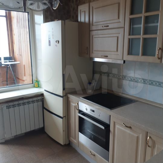 2-к. квартира, 55 м², 3/3 эт.
