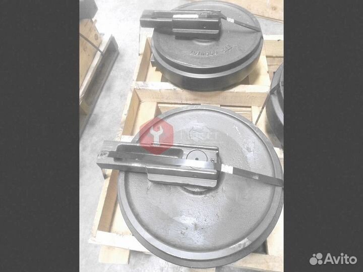 Колесо направляющее Doosan DX300LC 270-00049B