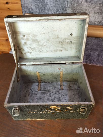 Чемоданы ретро СССР. Ящик деревянный