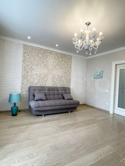 2-к. квартира, 56 м², 6/10 эт.