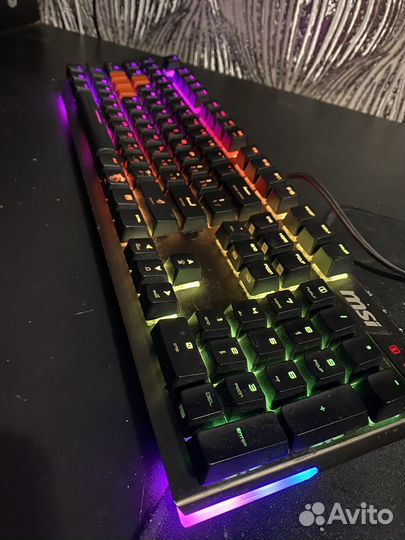 Игровая клавиатура MSI Vigor GK 80