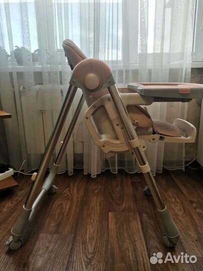 Стульчик для кормления luxmom