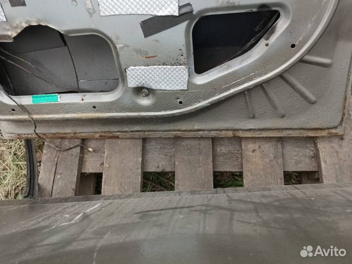 Дверь передняя правая LADA 2120 Надежда 2001