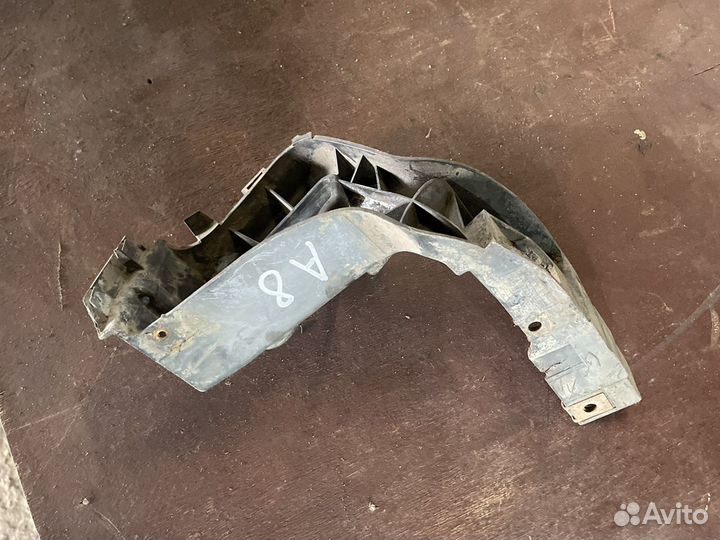 Крепление порога Audi A8 заднее левый и правое