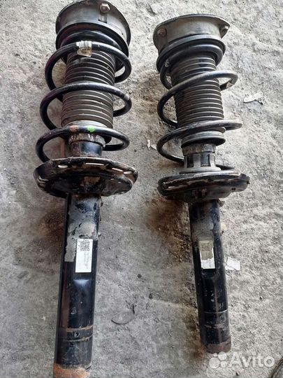 Стойка амортизатора