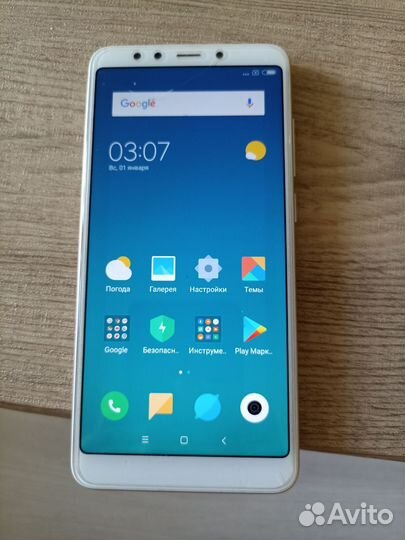 Xiaomi Redmi 5, 2/16 ГБ