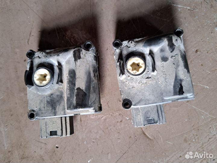 Моторчик заслонки печки Audi A6 C6